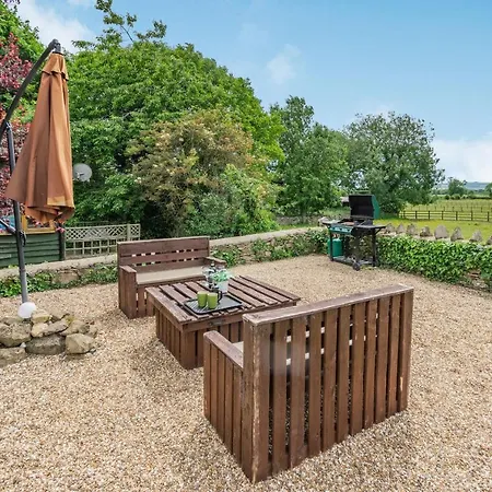 度假居 Upstairs Downstairs