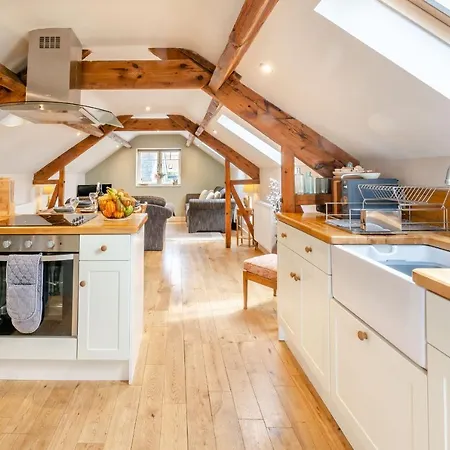 Upstairs Downstairs * Snainton